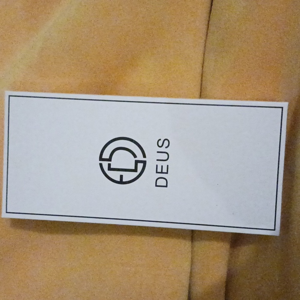 Brand new deus watch